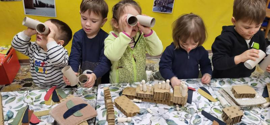 Giochiamo con il materiale destrutturato